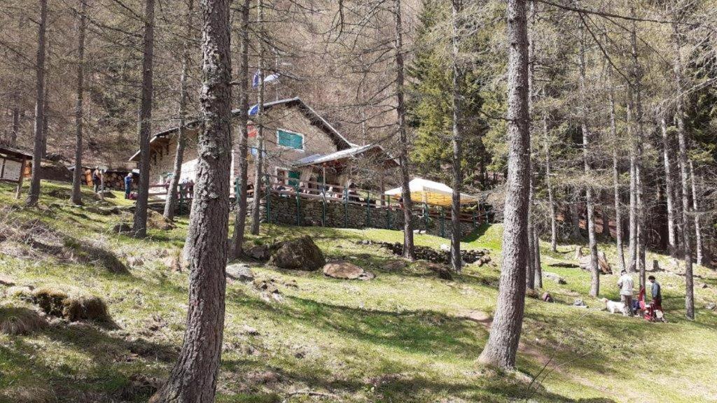 Rifugio GEAT Val Gravio Hotel Villar Focchiardo Exterior foto